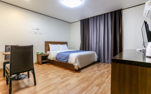 Hyundai Motel Gangneung Eksteriør billede